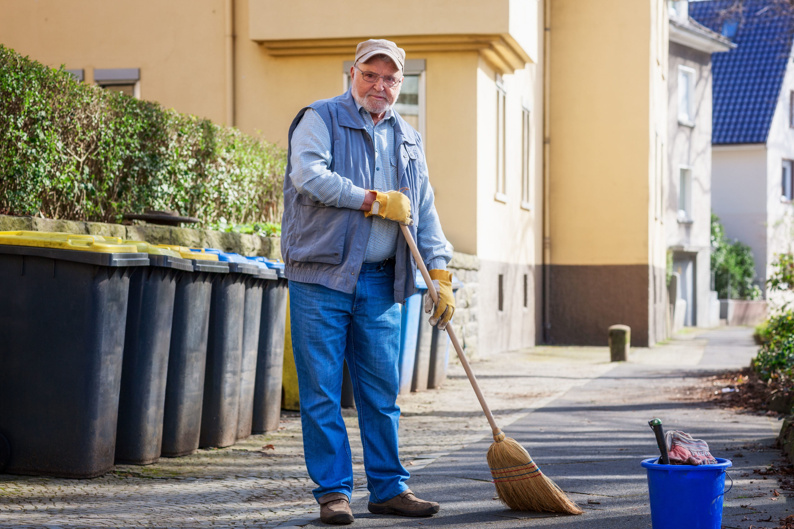 cleaning-the-parking-lot-ready-training-online