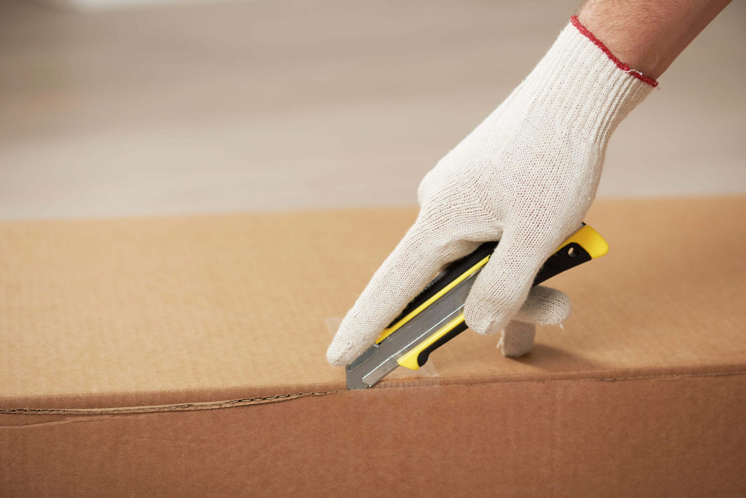 5 Box Cutter Safety Tips for a Safer Work Environment